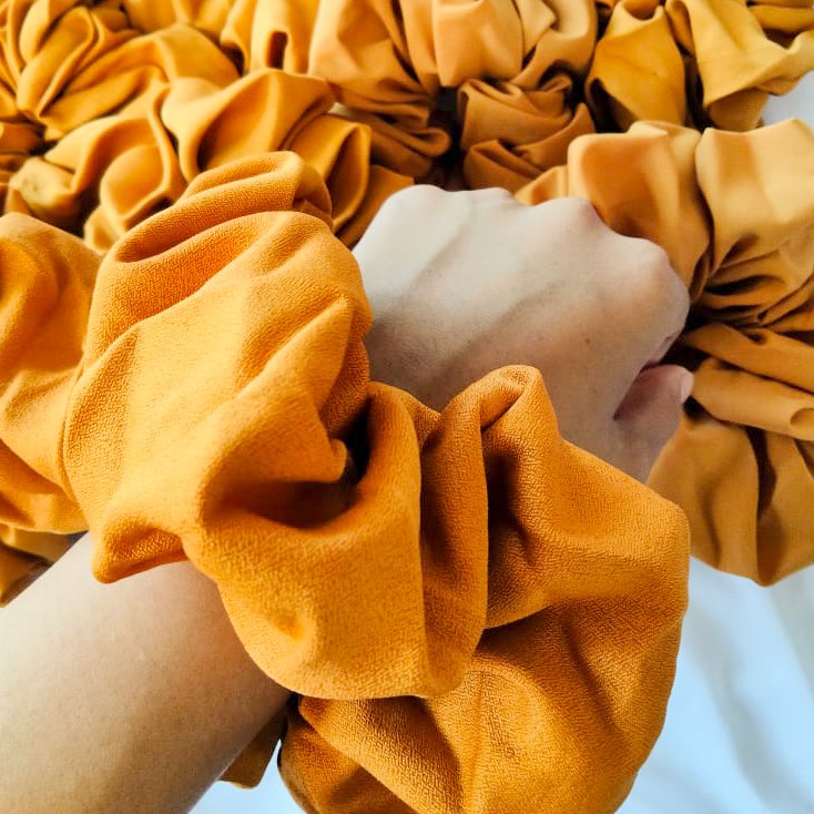 [ 𝐂𝐫𝐨𝐜𝐮𝐬 ] Pilih Warna Srunchie Jumbo Cemol Hijab / Cepol ikat rambut-Cepol MUSTARD