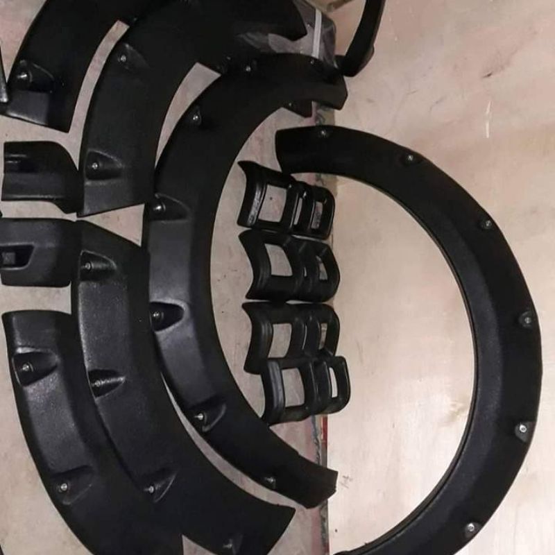 over fender pajero lama