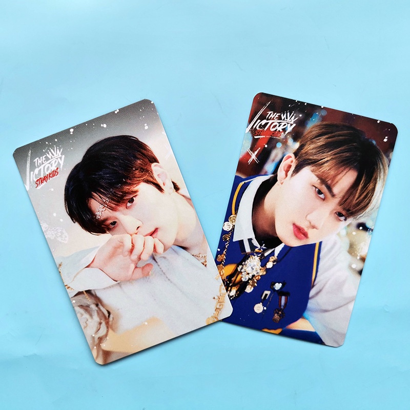 8pcs / set Kartu Pos Foto Stray Kids Ukuran Kecil