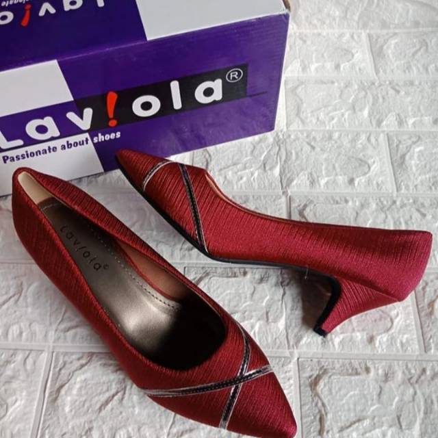 Sepatu kerja highils wanita mera laviola