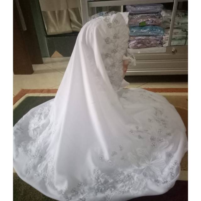 Polino Terusan Bordir Putih