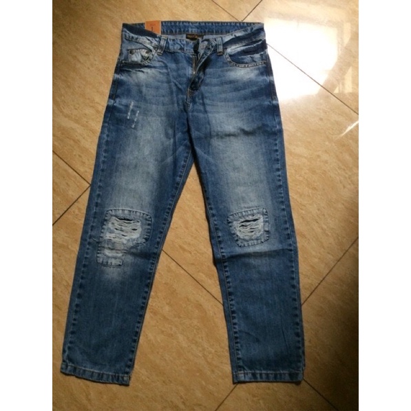 NEW DUST BOYFRIEND JEANS