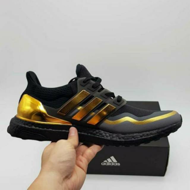 ADIDAS ULTRABOOST MTL BLACK GOLD