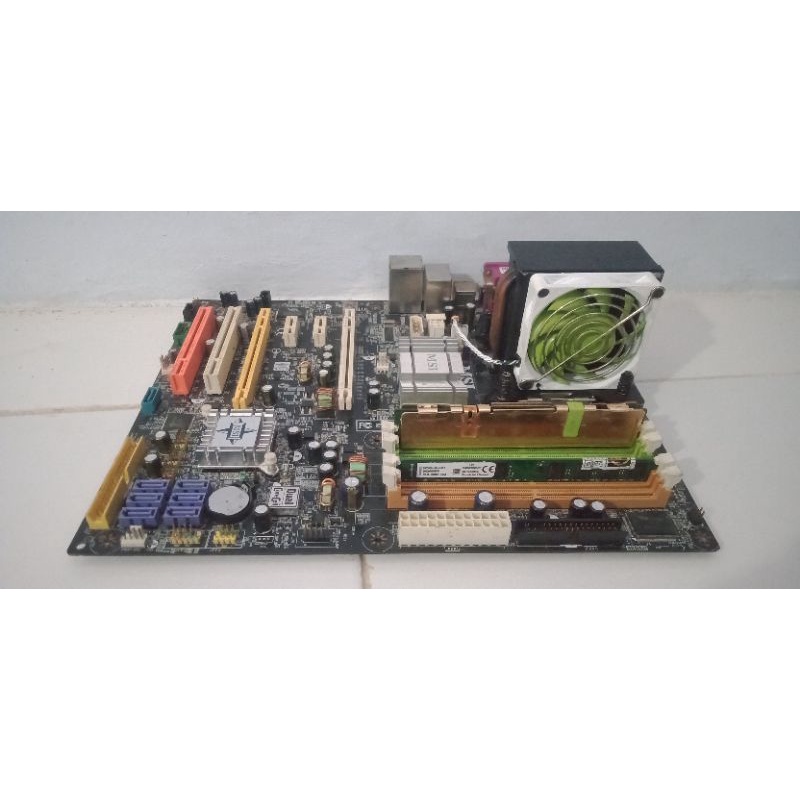 mobo msi p965 platinum lga 775 ddr2 4 slot ram