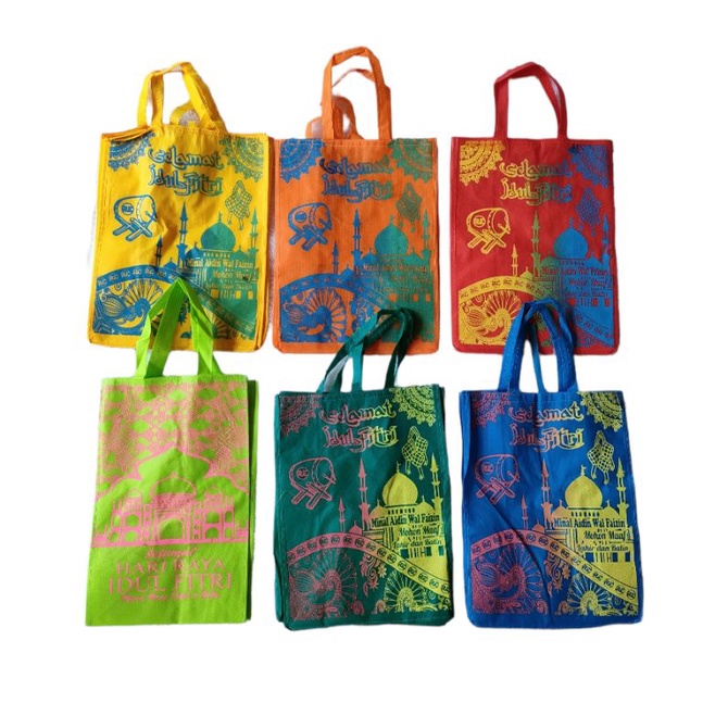 

Tas Parcel Lebaran Bahan Spunbond Ukuran 30*40 Cm