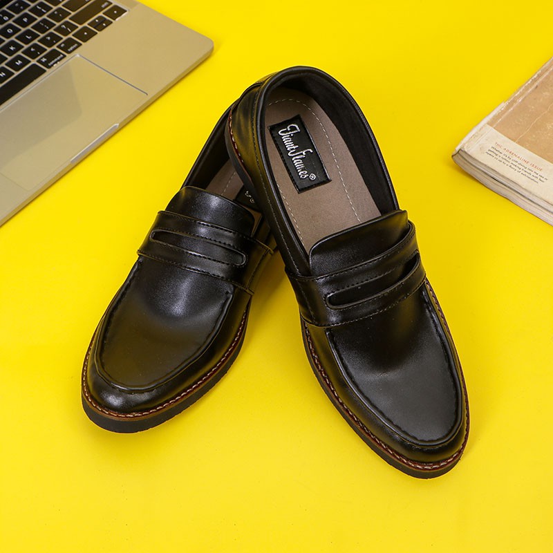 Harper Black | Sepatu Hitam Tanpa Tali Loafers Pria Casual Kerja Formal Kantor Laki | FORIND x Giant