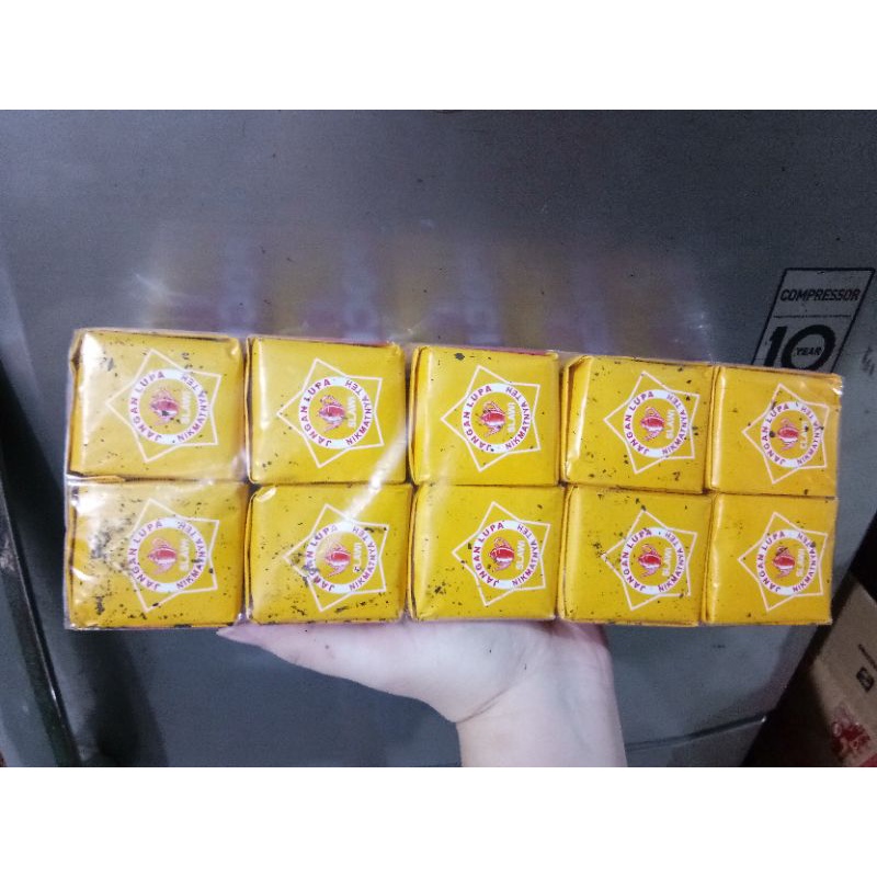 

teh poci kuning kepyur @ 40 gr 1 pak isi 10 pcs