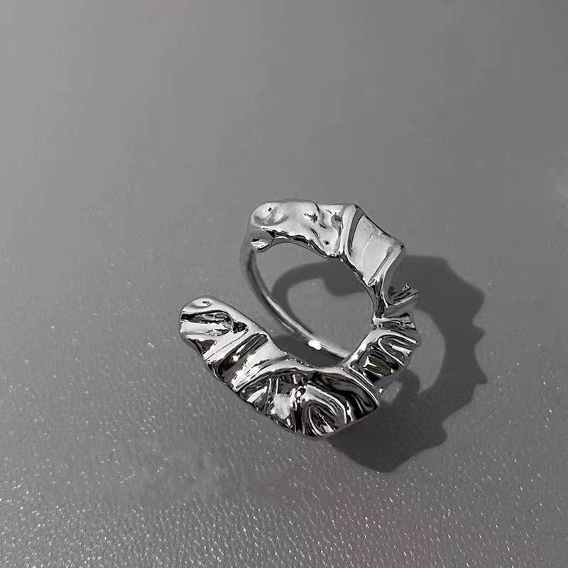 Cincin Model Terbuka Bentuk U Desain Hollow Gaya Hip Hop Adjustable Untuk Wanita