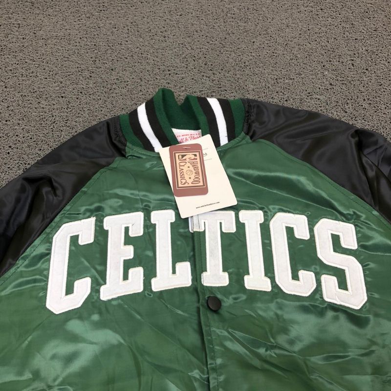 BOMBER VARSITY MITCHELL&amp;NESS CELTICS LAKERS CLEVELAND HITAM AUTHENTIC PREMIUM