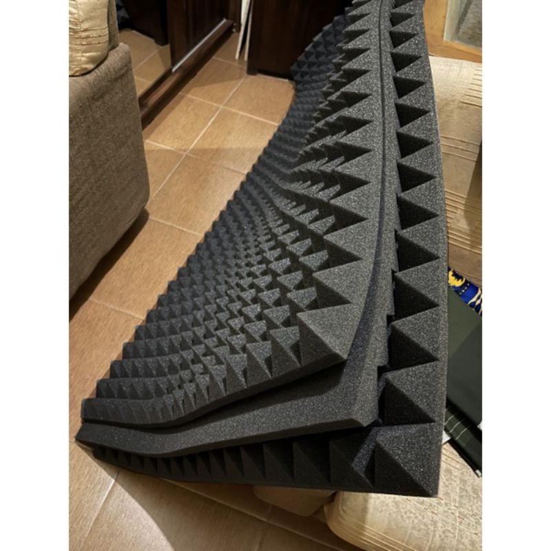 BUSA PEREDAM SUARA MOTIF PYRAMID  HITAM PEKAT 100X50