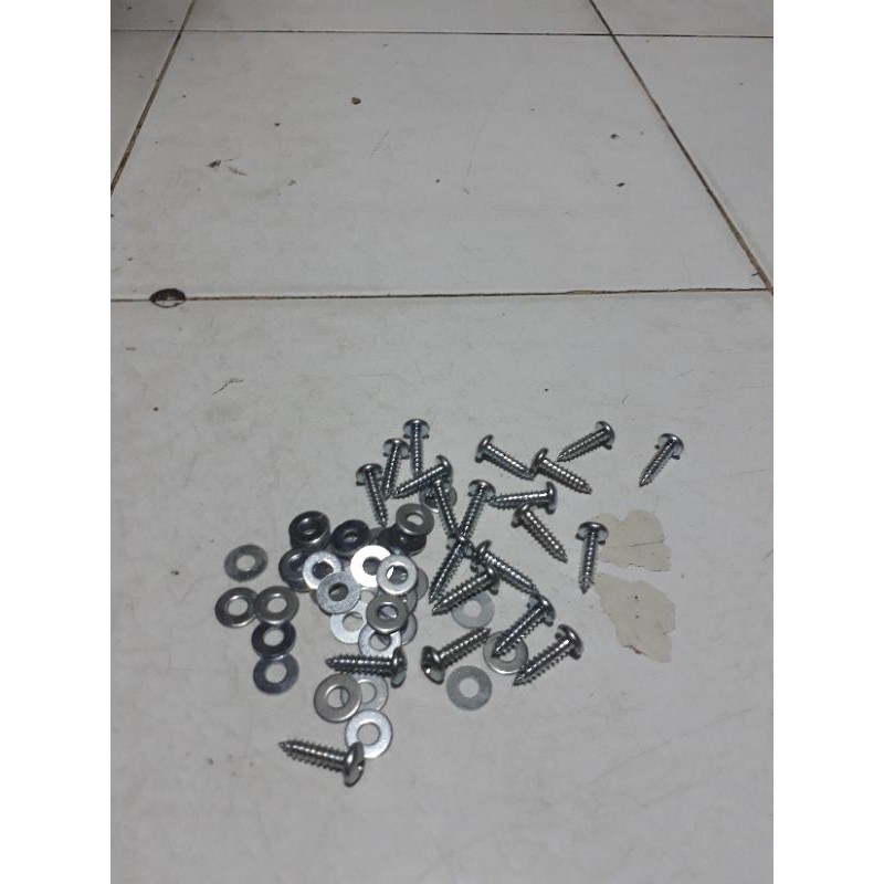 skrup jok kursi roda/baut lancip kursi roda harga isi 20pc sama ring