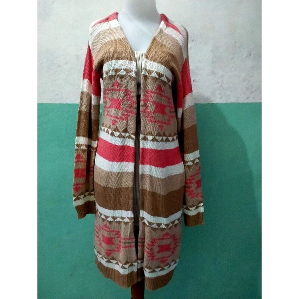 OUTER RAJUT BRAND CECIL McBEE