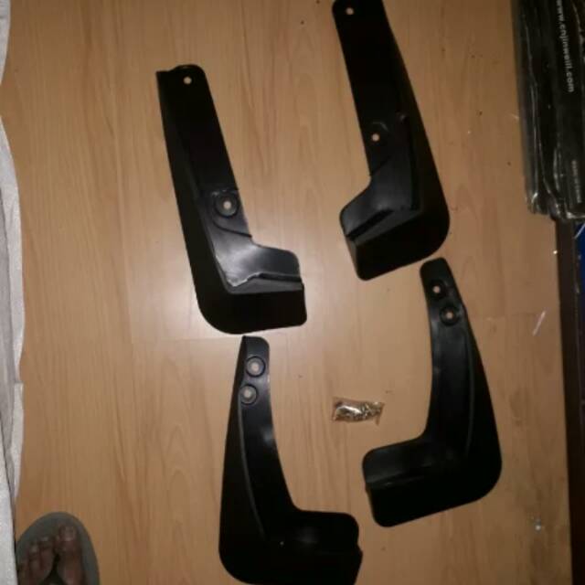 Mud Guard Rush Terios 2018