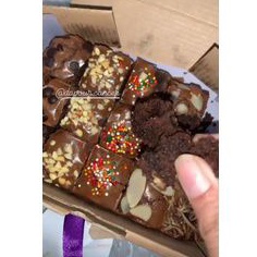 

brownis sekat by family brownis isi 15 potong