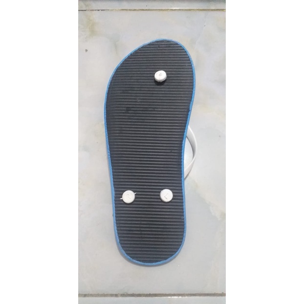 Sandal Jepit Wanita Moon Cat Terbaru