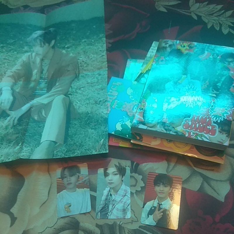 NCT DREAM Hot Sauce Chillin Mark Haechan Chenle Jisung Pc photocard benefit bene folded poster album