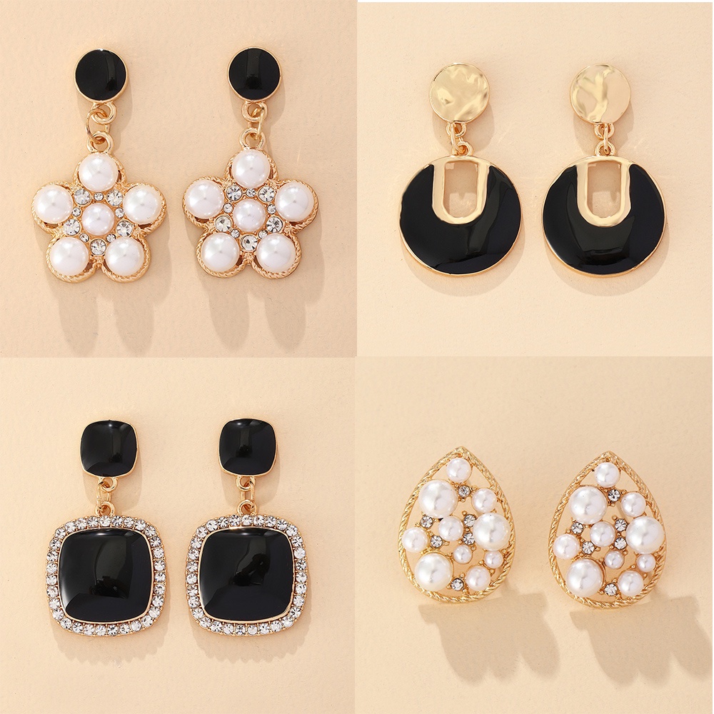 Anting Mutiara Berlian Imitasi Model Simple