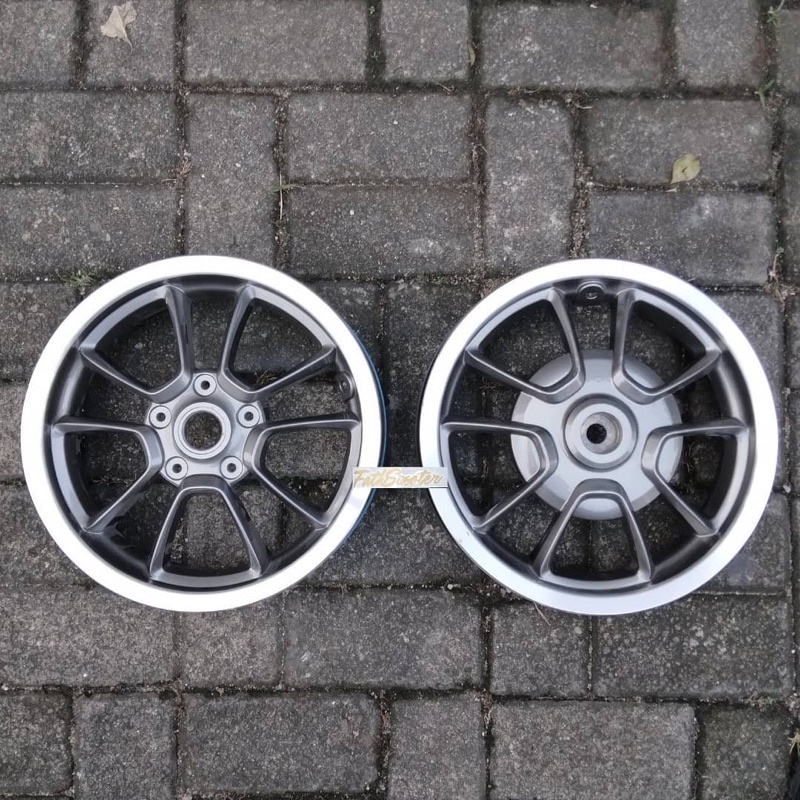 Velg Vespa Grey Polish R12 Primavera Yatch / Yacth Anniversary 50th