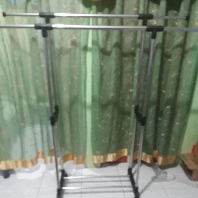 Stand Double Hanger 4 Roda