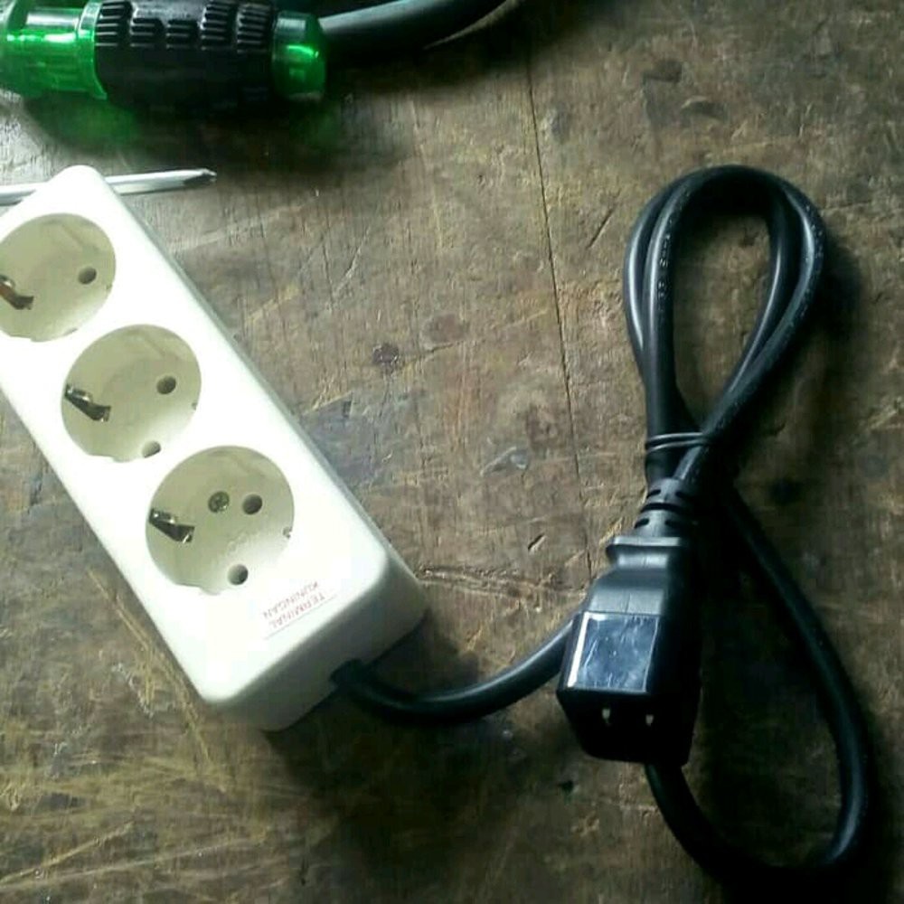 Stop Kontak Converter Ups Apc Terbaik