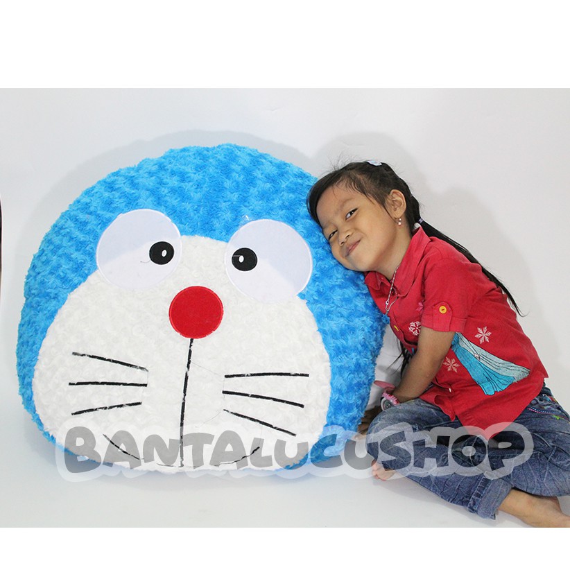 Bantal doraemon jumbo