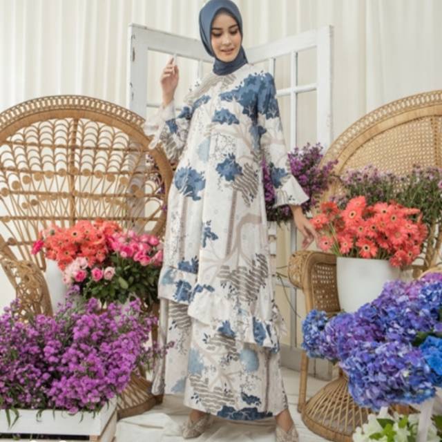 SOLD OUT Wearing klamby, melati dress ya,size L, wilayah Padang ya, Jastipnya Insya Allah amanah, ..