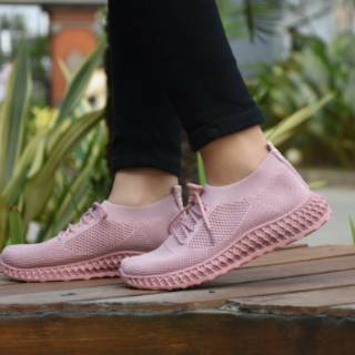  Sepatu  Rajut  Wanita  fashion Sport BELBE Shopee  Indonesia