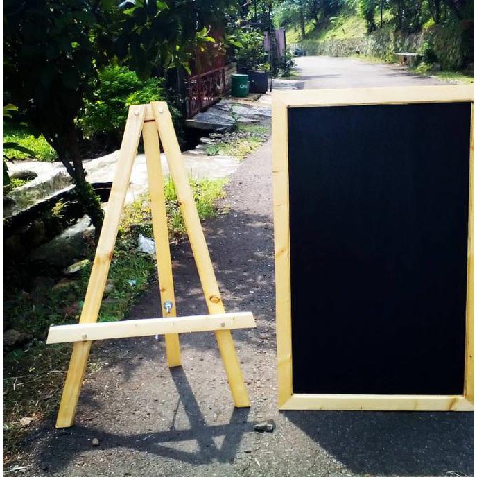

Standing Tripot 60Cm Kayu Kaki Penyangga Papan Tulis Kapur