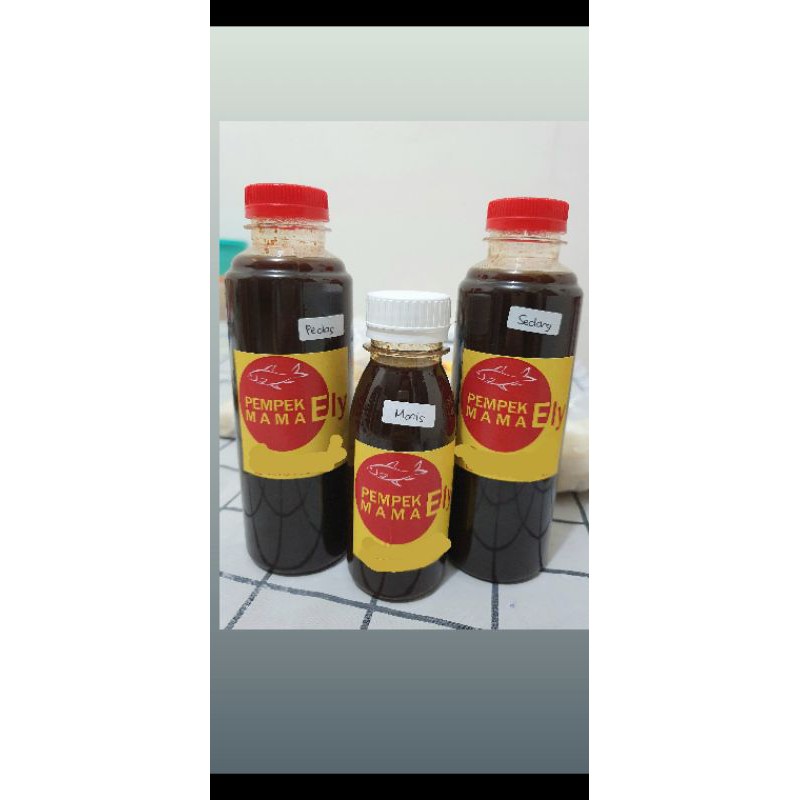 

Cuko hitam/ cuko/ kuah pempek/ cuka 250ml kuah pempek ikan tenggiri cuka enak