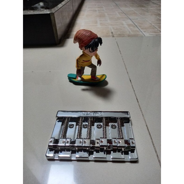 bridge bass fender deluxe dimension 5 string  hi mass bridge