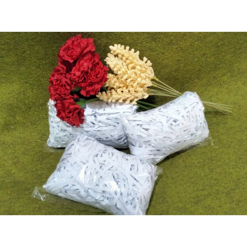 

Kertas Cacah/Kertas Serut isi Kotak Kado