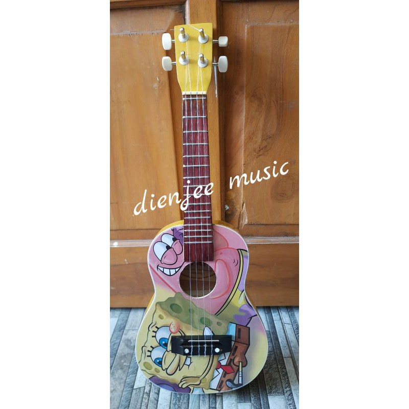 Ukulele/gitar ukulele motif karakter kartun spongbob/kentrung/kado