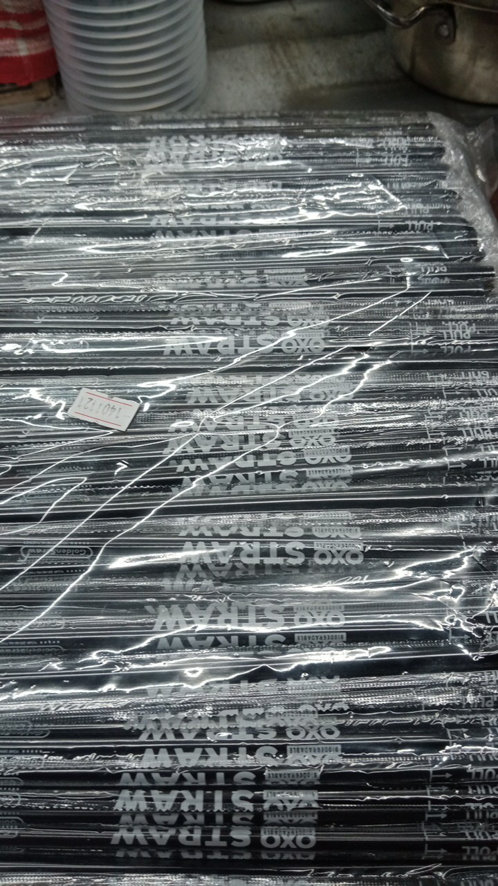 Sedotan Hitam Lancip Runcing 6mm (1pack Isi 500pcs)