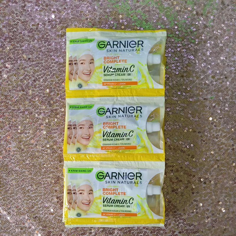 GARNIER BRIGHT COMPLETE DAN SAKURA GLOW DAY CREAM SACHET @MJ