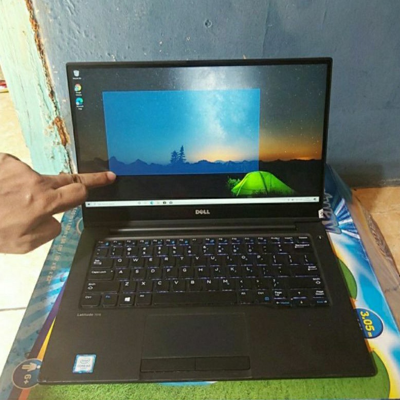 Laptop Dell Latitude 7370 Cor 5-6Y54 Touchscreen Ram 8GB SSD 256GB Resolusi 3K 3200x1800 Tajem Super slim Keybord Backlight