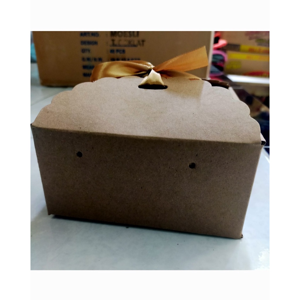 

Kardus Box mangkok Craft 15x15x8 300 Gram (Mangkok twotone)