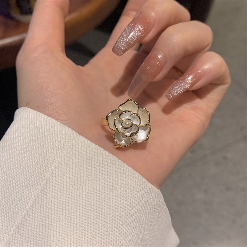 Cincin Model Terbuka Desain Bunga Camelia Putih Gaya Retro Unik Untuk Wanita