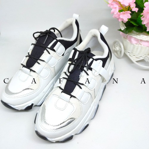 Sepatu Sneakers Wanita Kenza SDS353