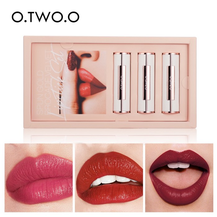 O.Two.O 3pcs set Lipstick Matte Anti Air Warna Merah YG004