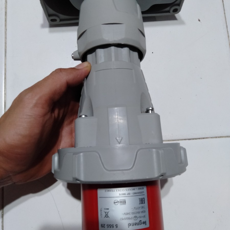 plug legrand 555529 ip67