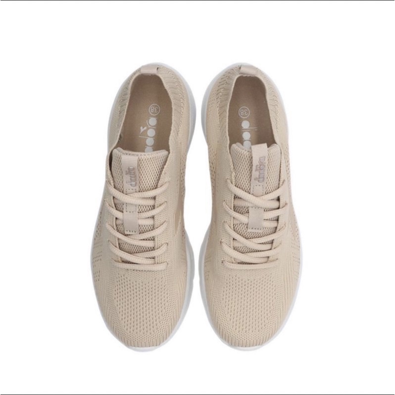Sepatu Diadora Wanita Size 40