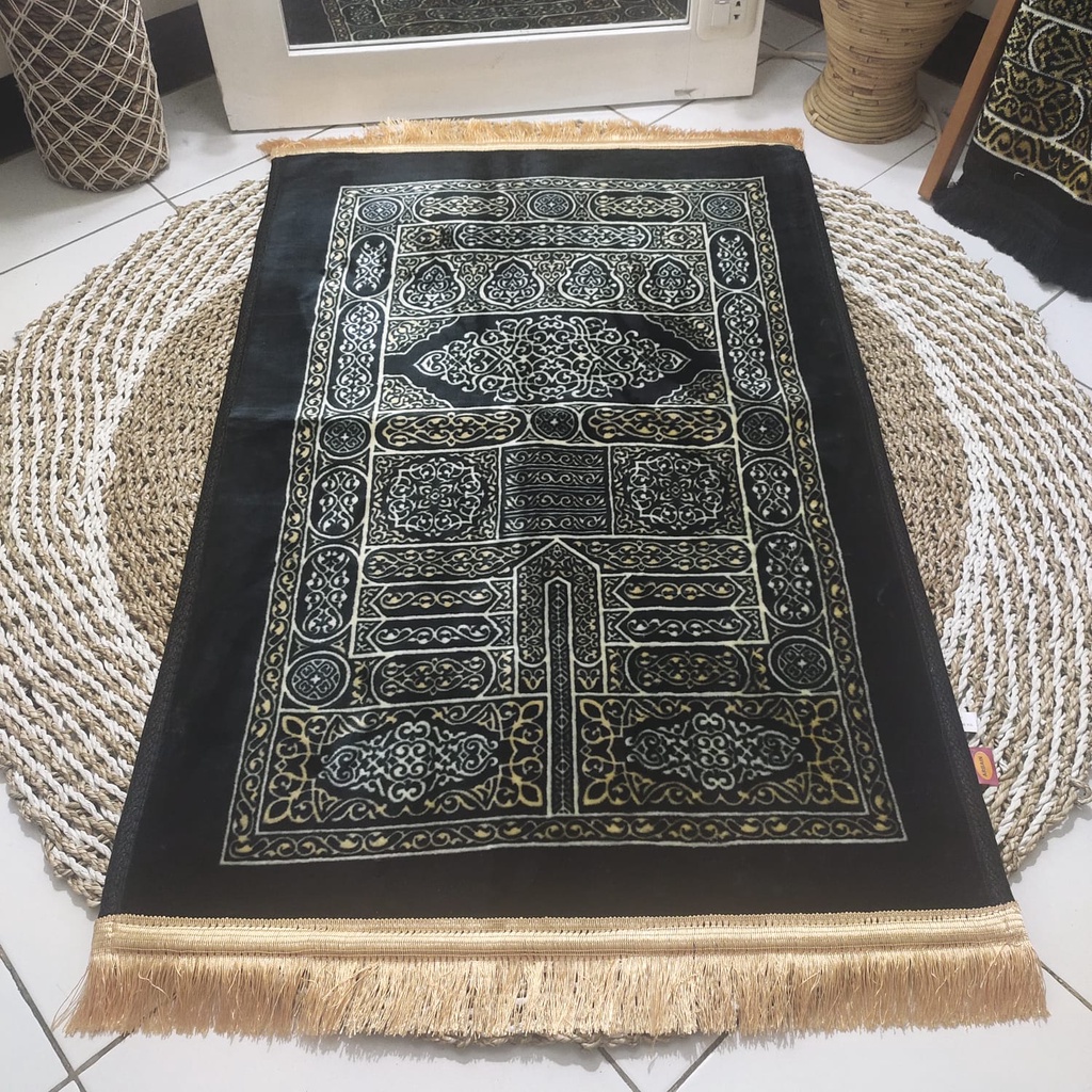 sajadah kiswah anti slip tebal hitam quilting prayermat sujudan sholat