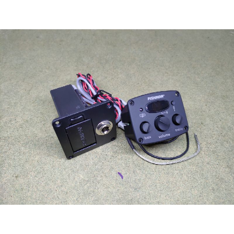 Preamp Gitar Akustik Fishman