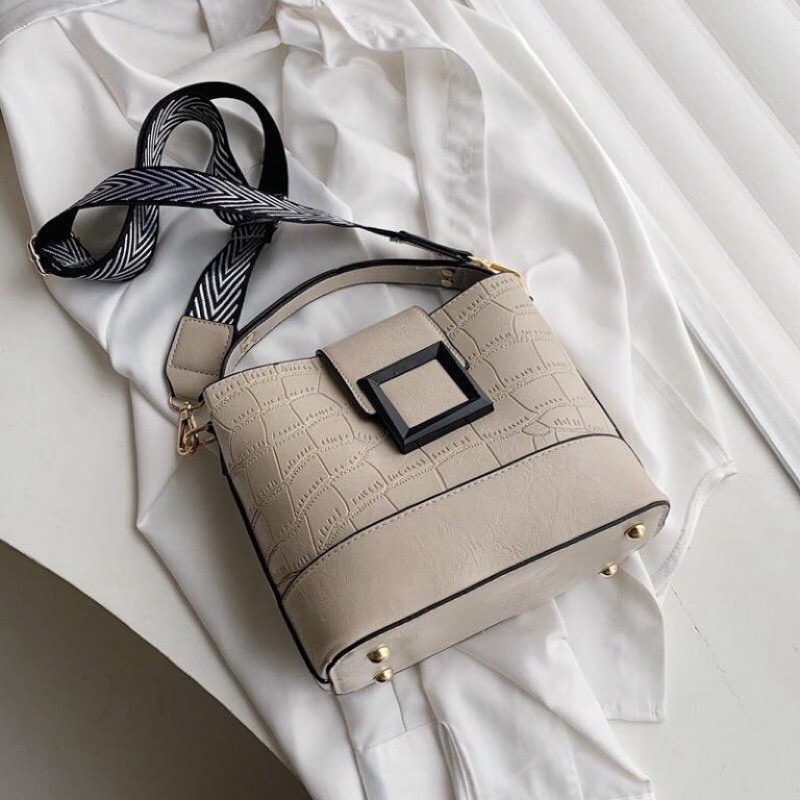 TAYLORSCLOSET - Kinan Croco Bag