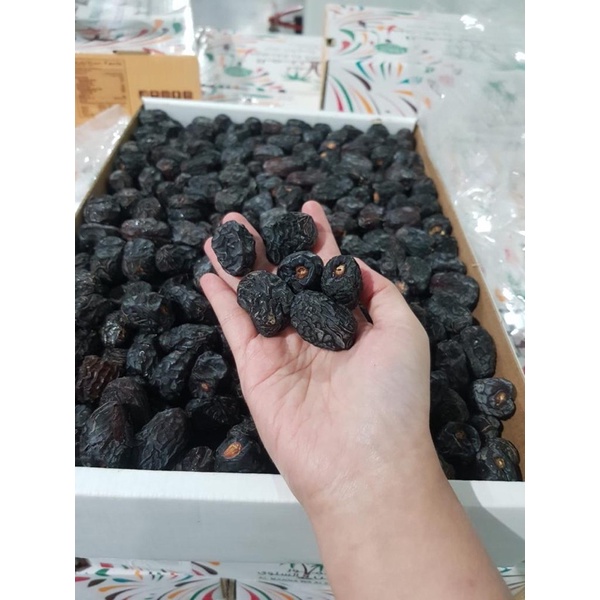 

kurma ajwa per 5kg hrg 460rb