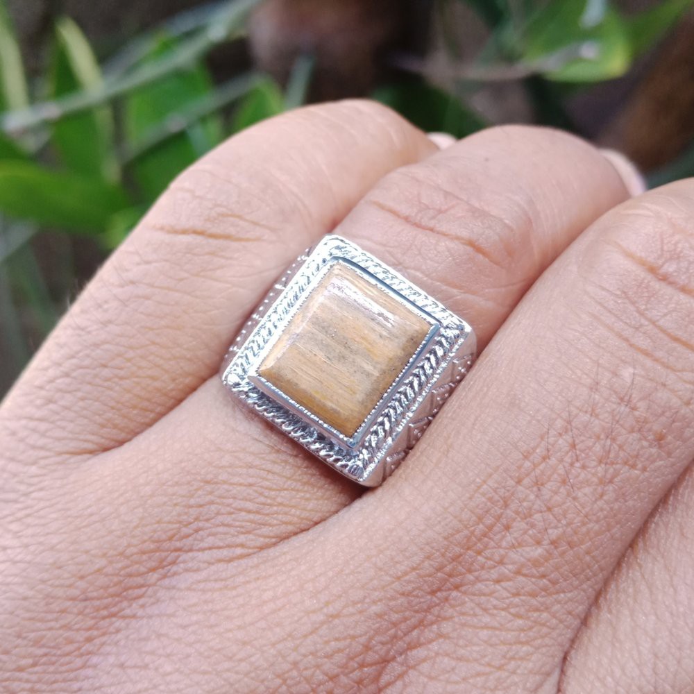 CINCIN BATU FOSIL KAYU DADAP LANGKA