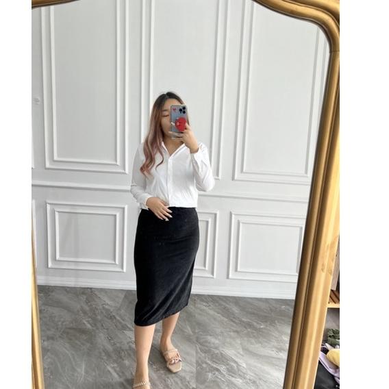 DTH.10Jn22ғ | SPAO Korea Velvet Skirt