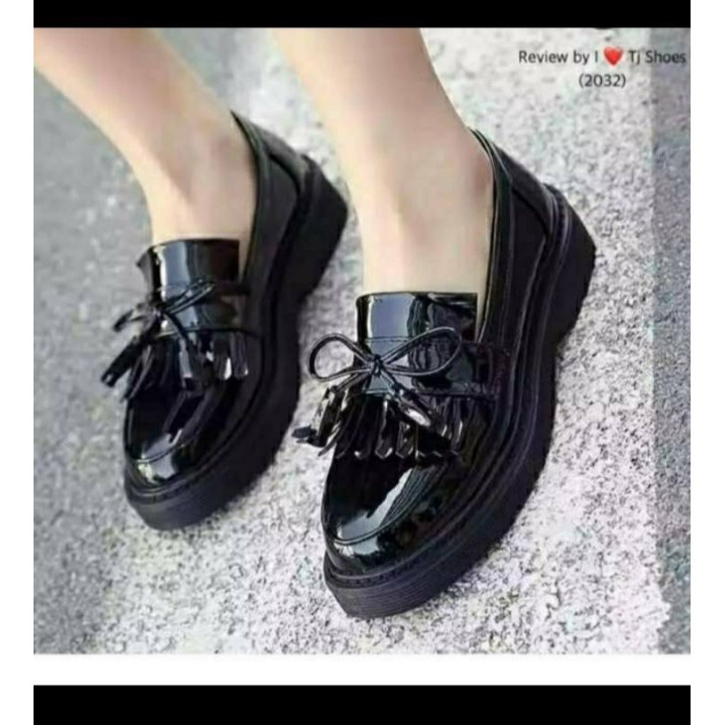 Sepatu Docmart Wanita/ Docmart Shoes