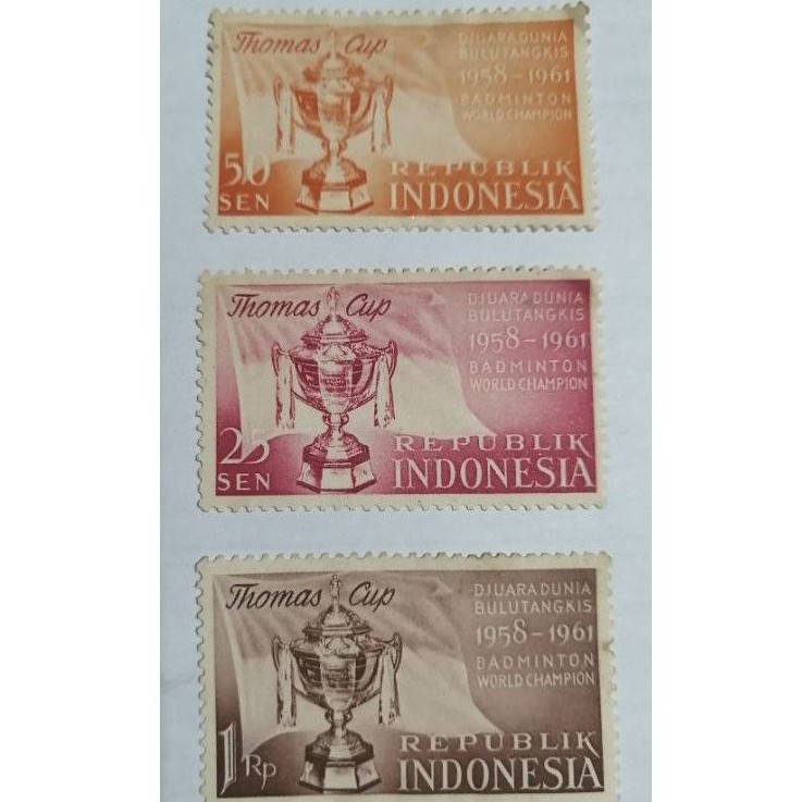 

Perangko lama Indonesia Thomas Cup tahun 1961 set 3 pcs