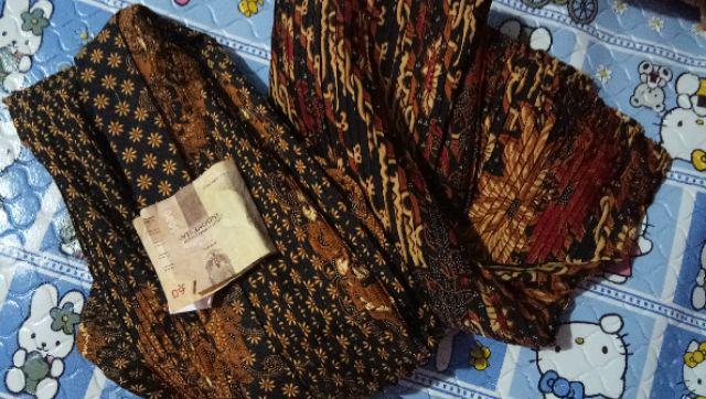 Couple Batik  Motif Jokowi Biru